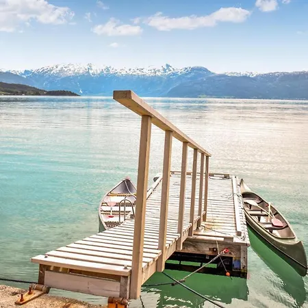 Stunning In With 2 Bedrooms And Wifi Apartament Strandebarm