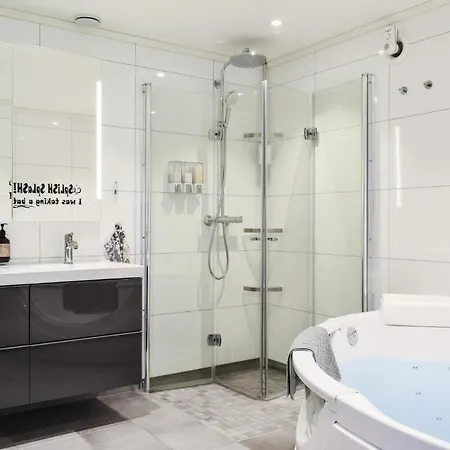 Stunning In With 2 Bedrooms And Wifi