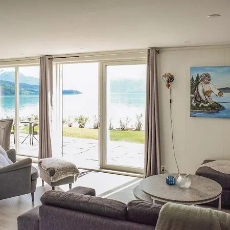 Stunning In With 2 Bedrooms And Wifi * Strandebarm